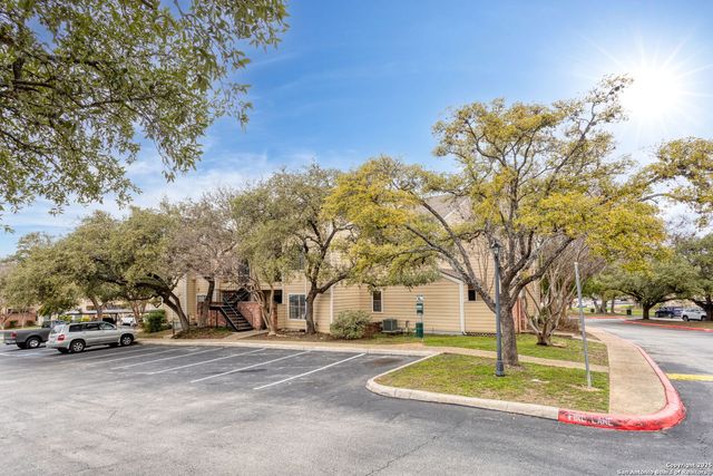 11610 Vance Jackson Rd Apt 204, San Antonio, TX 78230