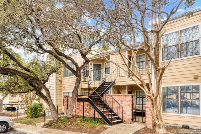 11610 Vance Jackson Rd Apt 204, San Antonio, TX 78230