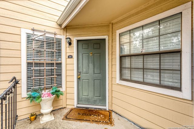 11610 Vance Jackson Rd Apt 204, San Antonio, TX 78230
