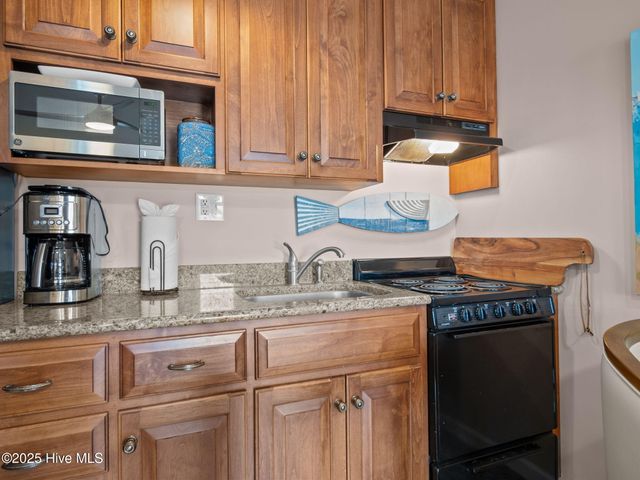 301 Henderson Boulevard 24, Atlantic Beach, NC 28512