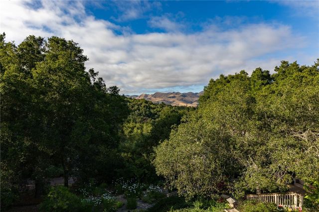 2310 Oak Haven Lane, Arroyo Grande, CA 93420