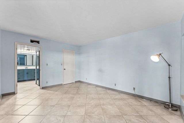 155 Yacht Club Drive 101, North Palm Beach, FL 33408