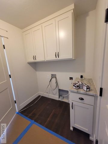 341 N 690 W, Blackfoot, ID 83221