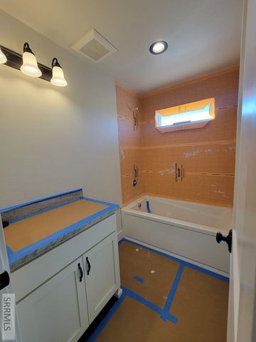 341 N 690 W, Blackfoot, ID 83221