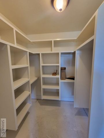 341 N 690 W, Blackfoot, ID 83221