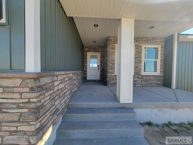 341 N 690 W, Blackfoot, ID 83221