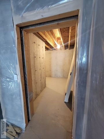 341 N 690 W, Blackfoot, ID 83221