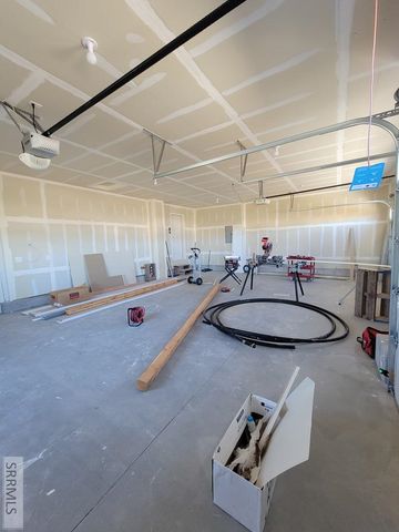 341 N 690 W, Blackfoot, ID 83221