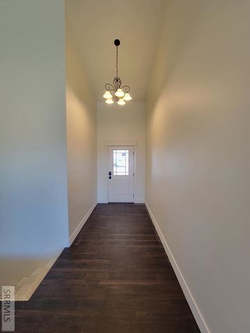 341 N 690 W, Blackfoot, ID 83221