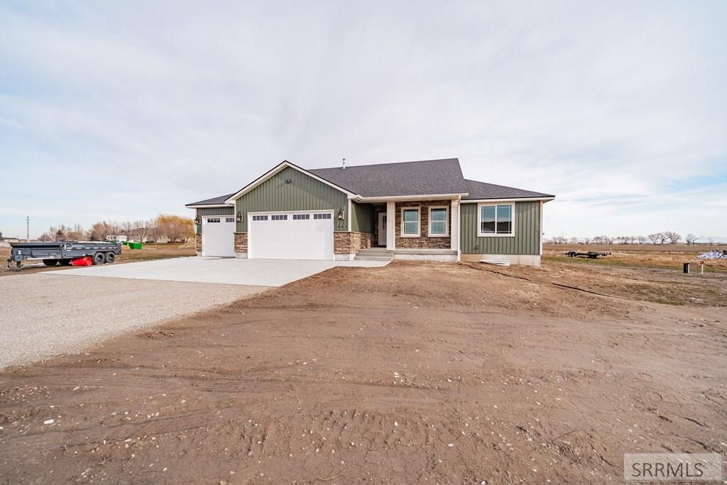 Image 3 of property listing at 341 N 690 W, Blackfoot, ID 83221
