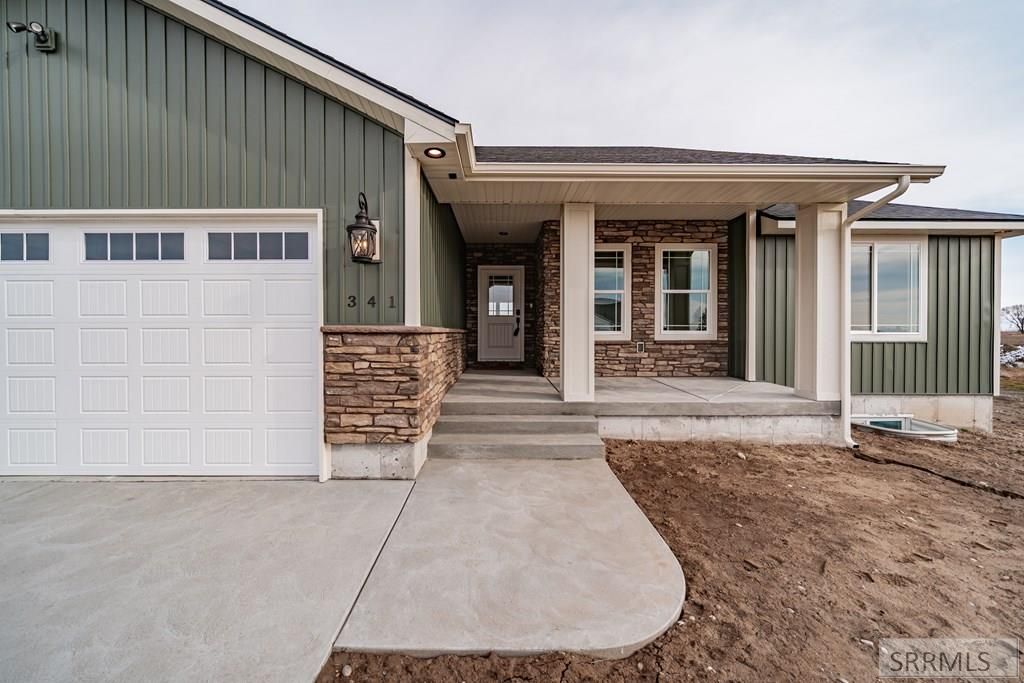 Image 4 of property listing at 341 N 690 W, Blackfoot, ID 83221