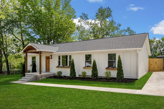 2935 Emery Dr, Nashville, TN 37214