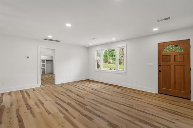 2935 Emery Dr, Nashville, TN 37214