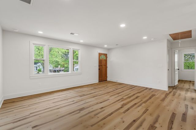 2935 Emery Dr, Nashville, TN 37214