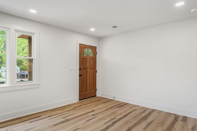 2935 Emery Dr, Nashville, TN 37214