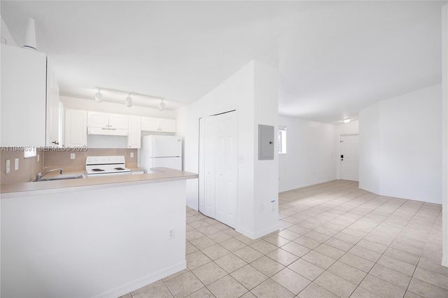 1261 SE 28th Ct 206, Homestead, FL 33035