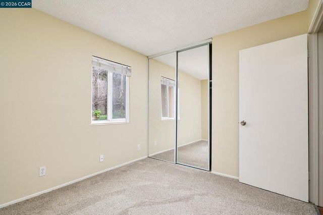 300 300 College Ave, Vallejo, CA 94589