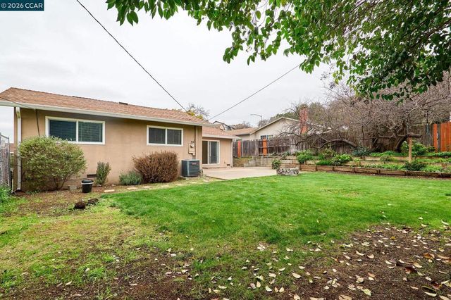 300 300 College Ave, Vallejo, CA 94589