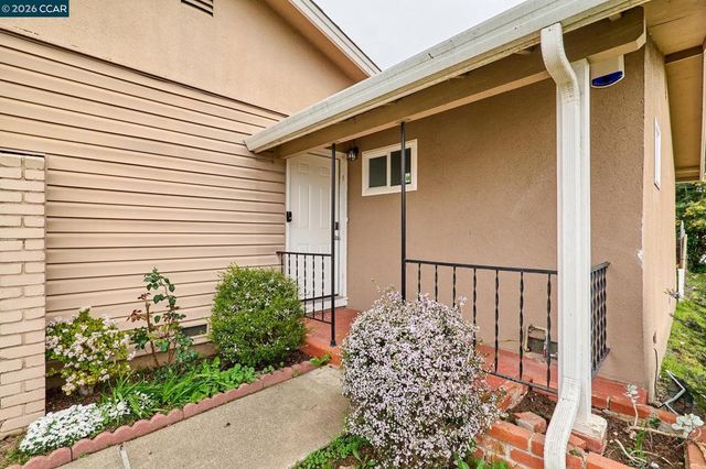 300 300 College Ave, Vallejo, CA 94589