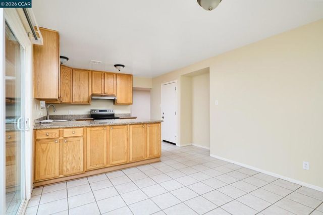 300 300 College Ave, Vallejo, CA 94589