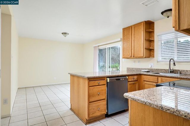 300 300 College Ave, Vallejo, CA 94589