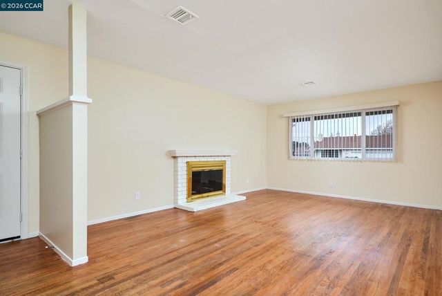 300 300 College Ave, Vallejo, CA 94589