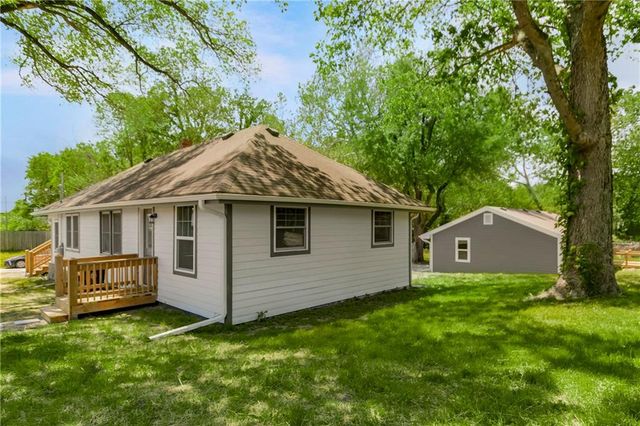 2308 NW 53rd Terrace, Kansas City, MO 64151