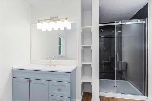 2308 NW 53rd Terrace, Kansas City, MO 64151