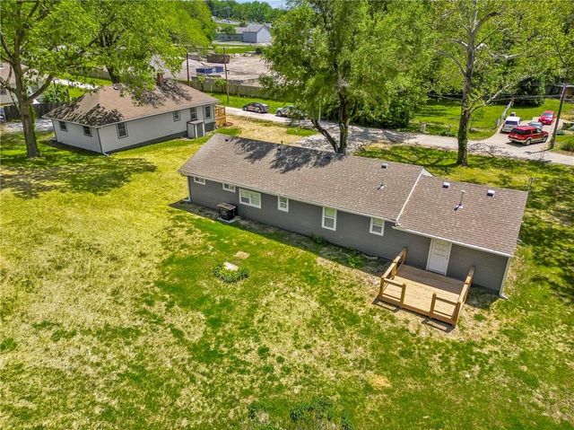 2308 NW 53rd Terrace, Kansas City, MO 64151