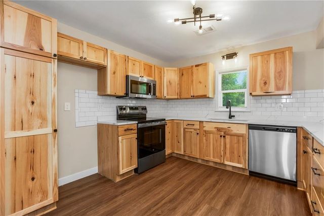 2308 NW 53rd Terrace, Kansas City, MO 64151