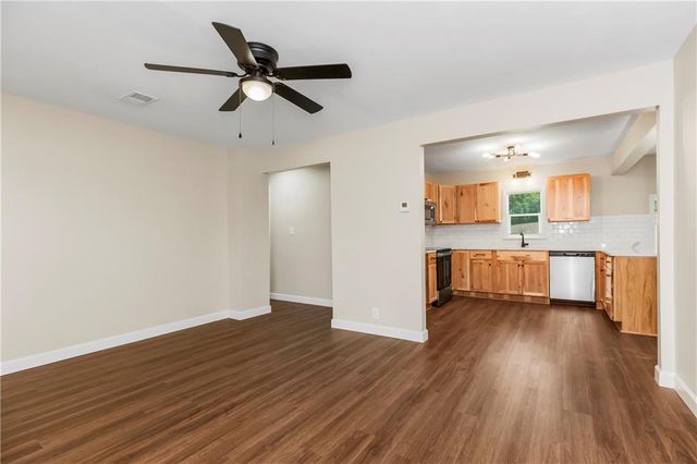 2308 NW 53rd Terrace, Kansas City, MO 64151