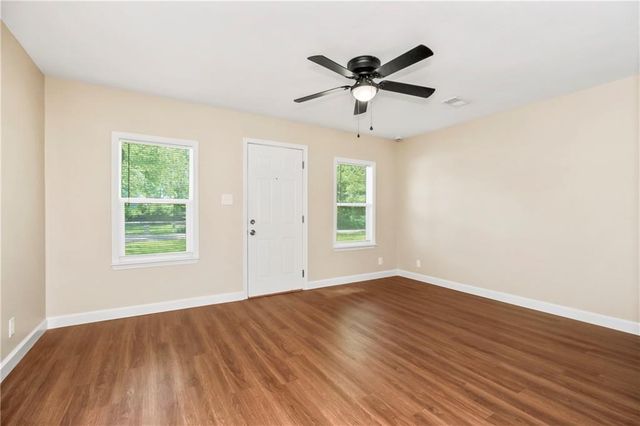 2308 NW 53rd Terrace, Kansas City, MO 64151