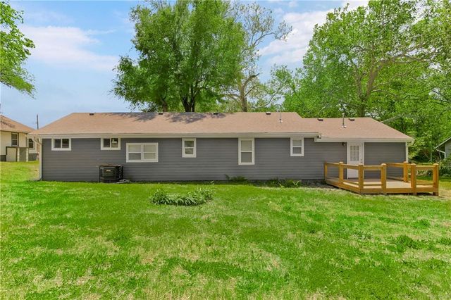 2308 NW 53rd Terrace, Kansas City, MO 64151