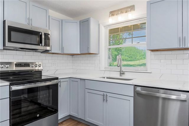 2308 NW 53rd Terrace, Kansas City, MO 64151