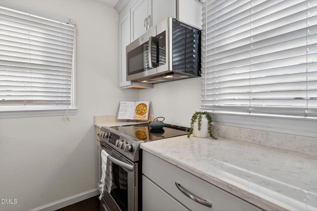 10 Hickorywood Square, Durham, NC 27713