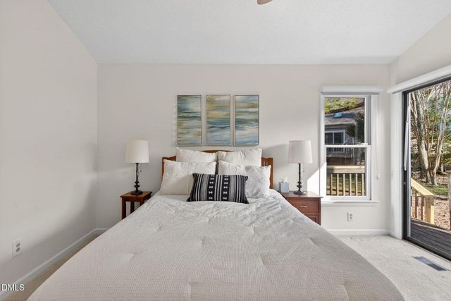 10 Hickorywood Square, Durham, NC 27713