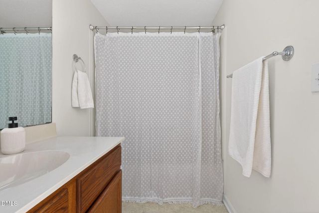 10 Hickorywood Square, Durham, NC 27713