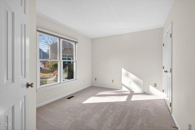 10 Hickorywood Square, Durham, NC 27713