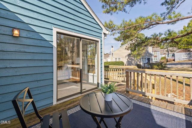 10 Hickorywood Square, Durham, NC 27713