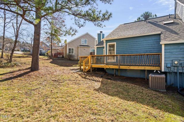 10 Hickorywood Square, Durham, NC 27713