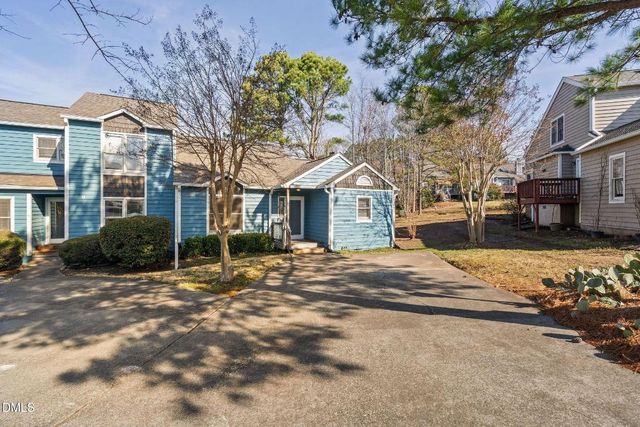 10 Hickorywood Square, Durham, NC 27713