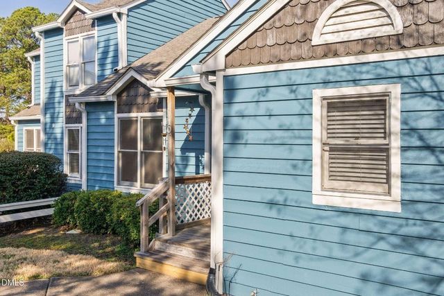 10 Hickorywood Square, Durham, NC 27713