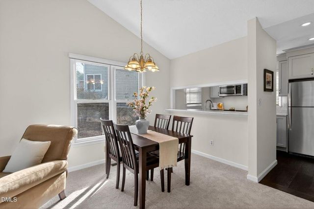 10 Hickorywood Square, Durham, NC 27713