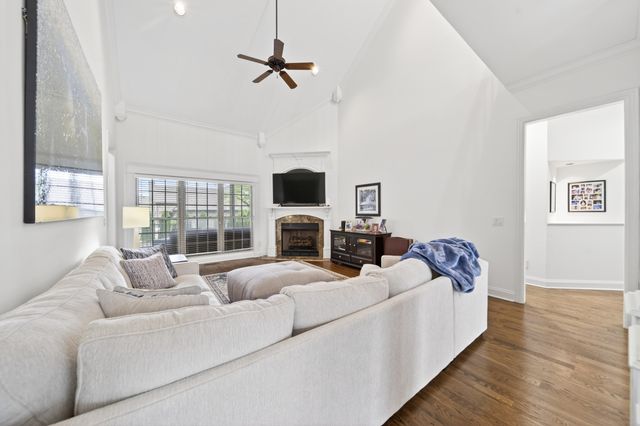 100 Gaston St, Hendersonville, TN 37075