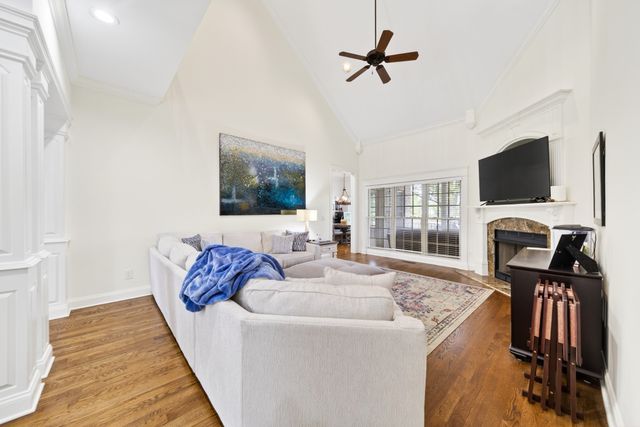 100 Gaston St, Hendersonville, TN 37075