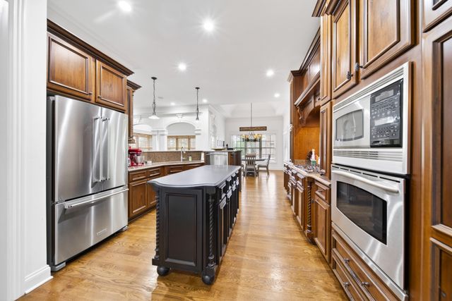 100 Gaston St, Hendersonville, TN 37075