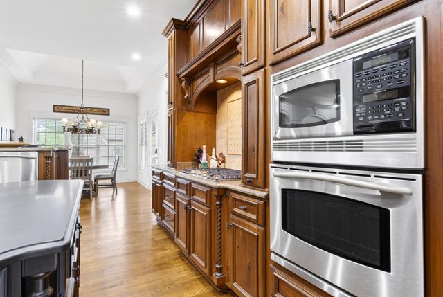 100 Gaston St, Hendersonville, TN 37075