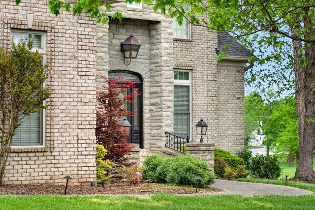 100 Gaston St, Hendersonville, TN 37075