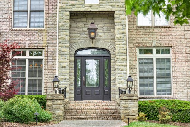 100 Gaston St, Hendersonville, TN 37075