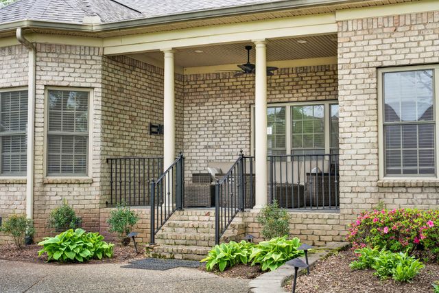 100 Gaston St, Hendersonville, TN 37075